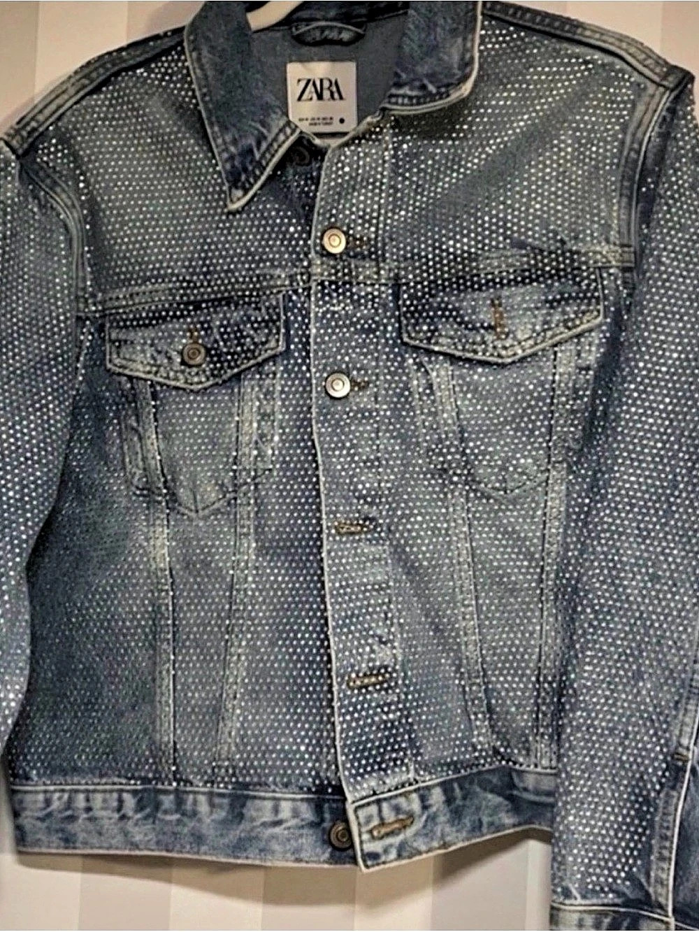Zara Denim Jacket in Blue Size Medium